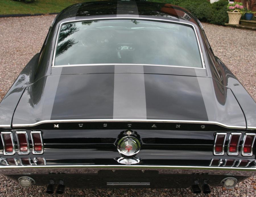 Детали экстерьера Ford Mustang GT Fastback 1968 года  (фото 15 из 20)